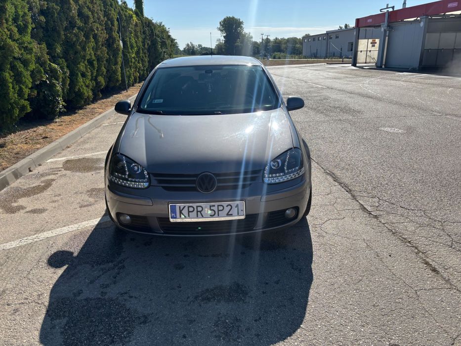 Witam, sprzedam golfa 5. Silnik 1.4 TSI z 2008roku.
