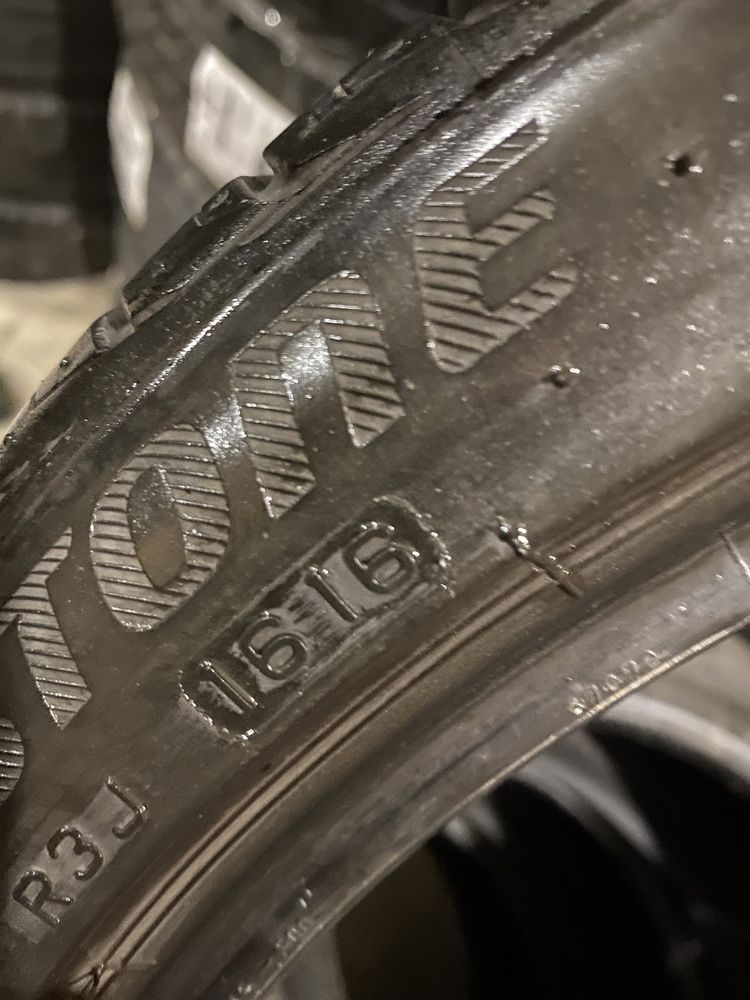 225/40 R18 Bridgestone Turanza комплект шин летних.