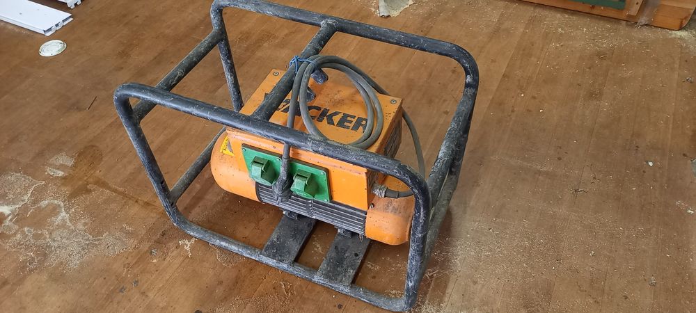 Wibrator do betonu przetwornica Wacker-Werke FU 1,6 /200W-SW