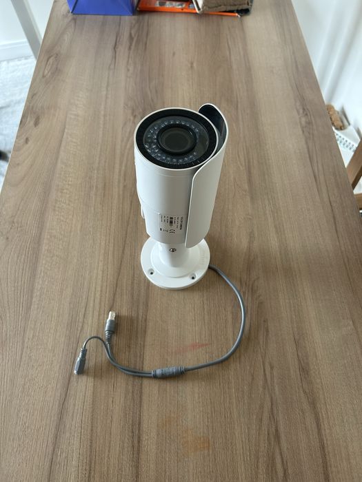 Câmara de Vigilância HiWatch DS-T116 (2.8-12mm)