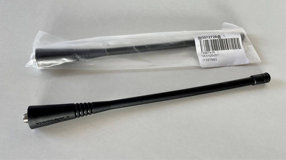 Motorola Antena UHF  - 17 cm. - Czarna - Nowa