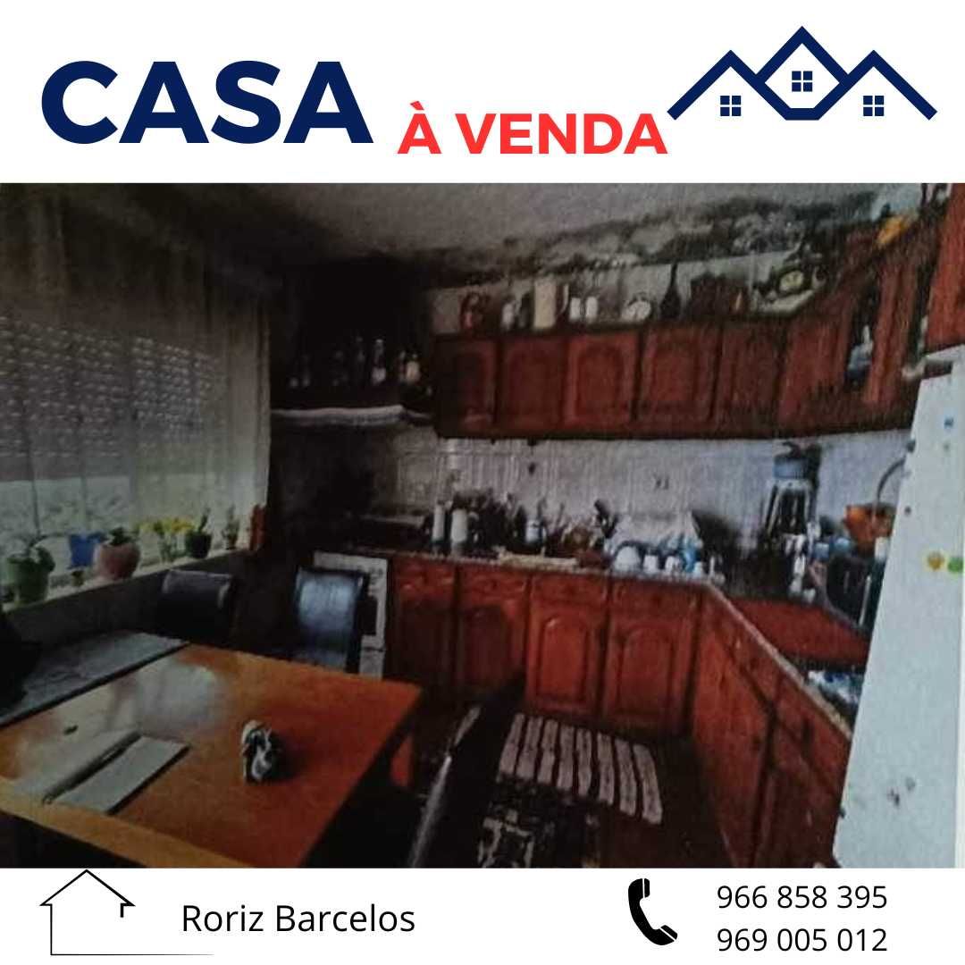 CASA GRANDE  muito bem situada em Roriz Barcelos