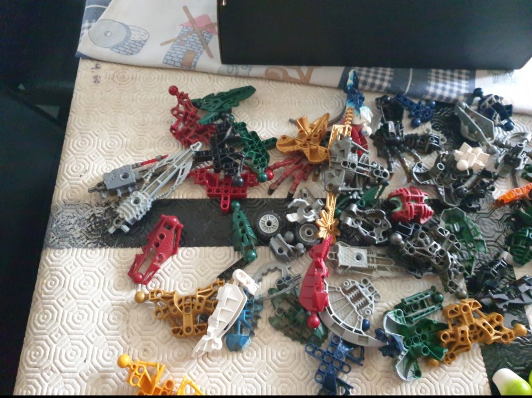 Lego bionicle conjunto