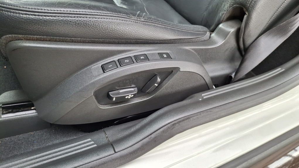 Volvo Volvo C30. 2.4 d5 180KM opłaty na rok,nowe opony