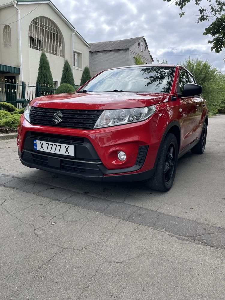 Продам Suzuki Vitara 2019 года идеал по хорошей цене