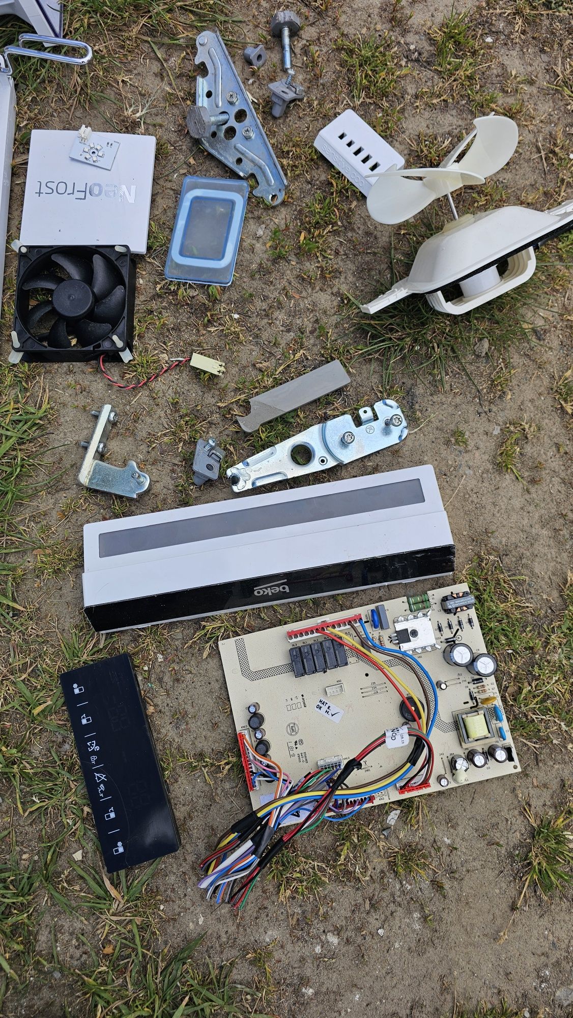 Wyposażenie lodówki Beko RCNA406E40ZXB balkonik półka szklana K60406NE