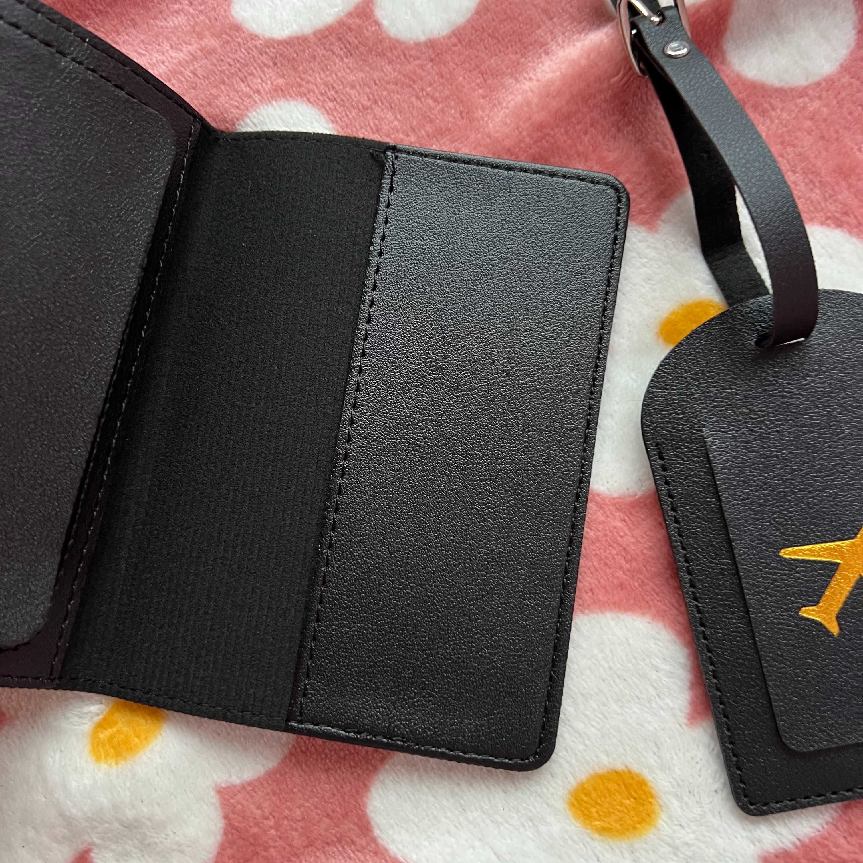 zestaw etui na paszport + zawieszka identyfikator na bagaż czarny złot