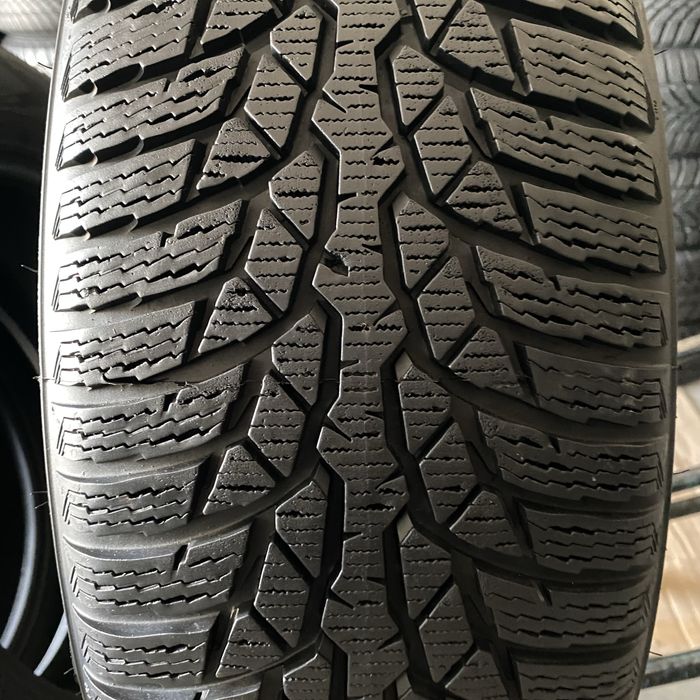 Шини 215/60/16 - 4шт Nokian WR D4 зима