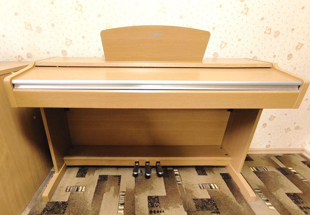 Цифрове піаніно Yamaha YDR-131