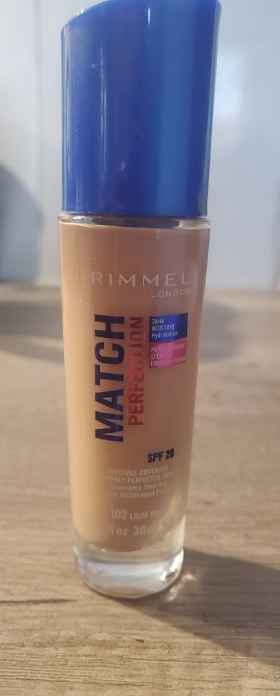 Podkład Rimmel Match Perfection 102 Light Nude