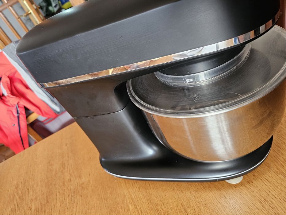 Batedeira eletrica hoffen poucas vezes usada