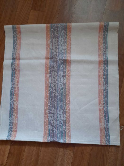 Полотенца льняные и вафельные. Новые