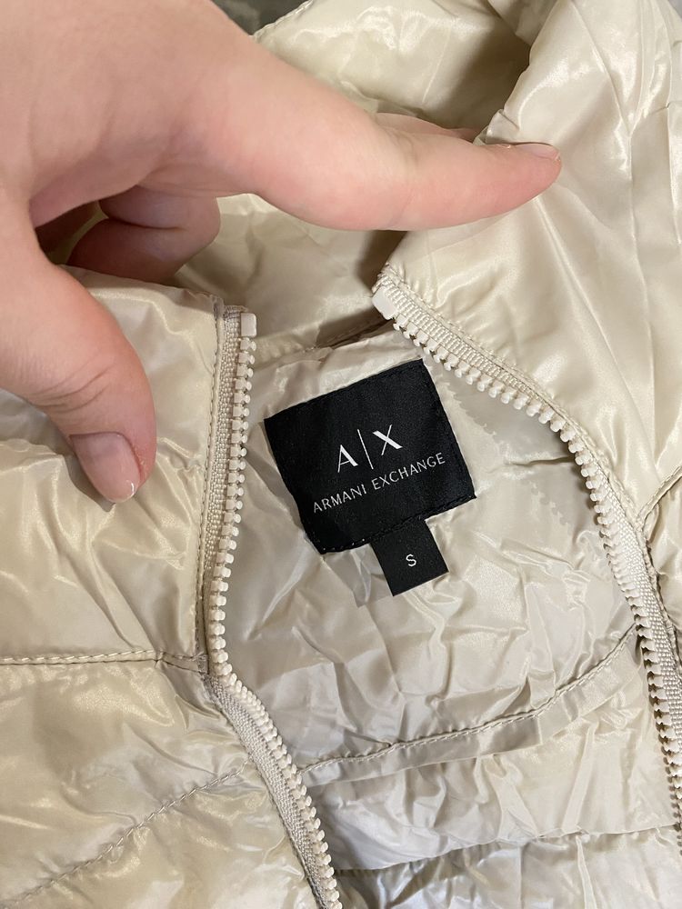 Жилетка Armani Exchange жіноча пухова