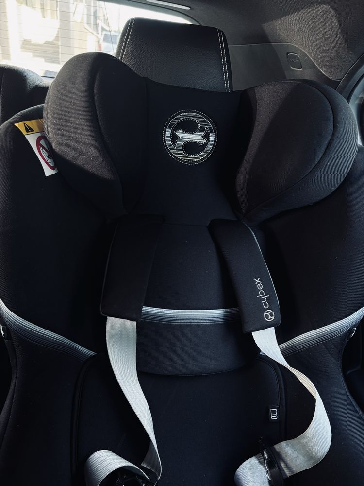 Fotelik samochowdy dziecięcy baza isofix do 18kg  Cybex Sirona i-size