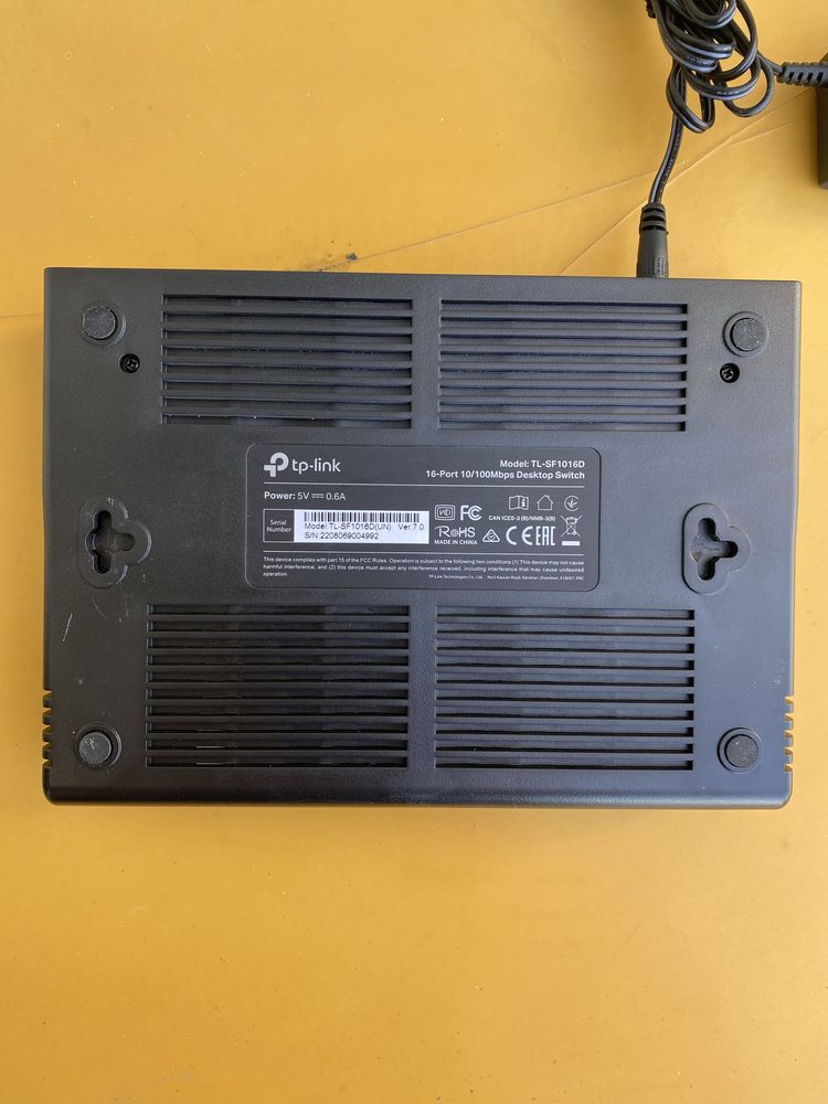Switch usado com 16 portas