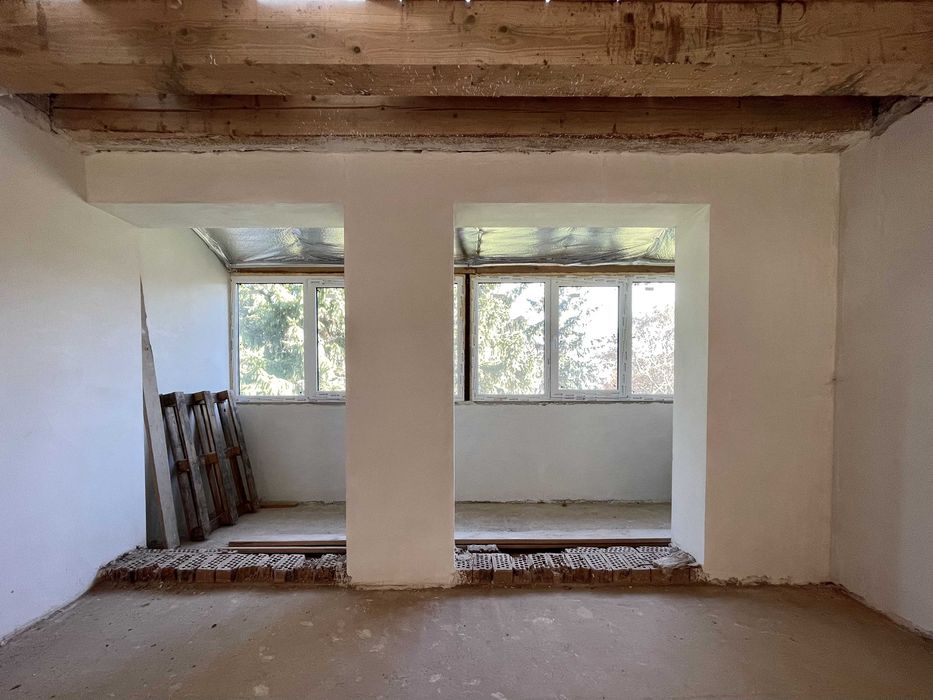 Продаж 2к квартири 92 кв. м на вул. Бурденка 18, кв. 6