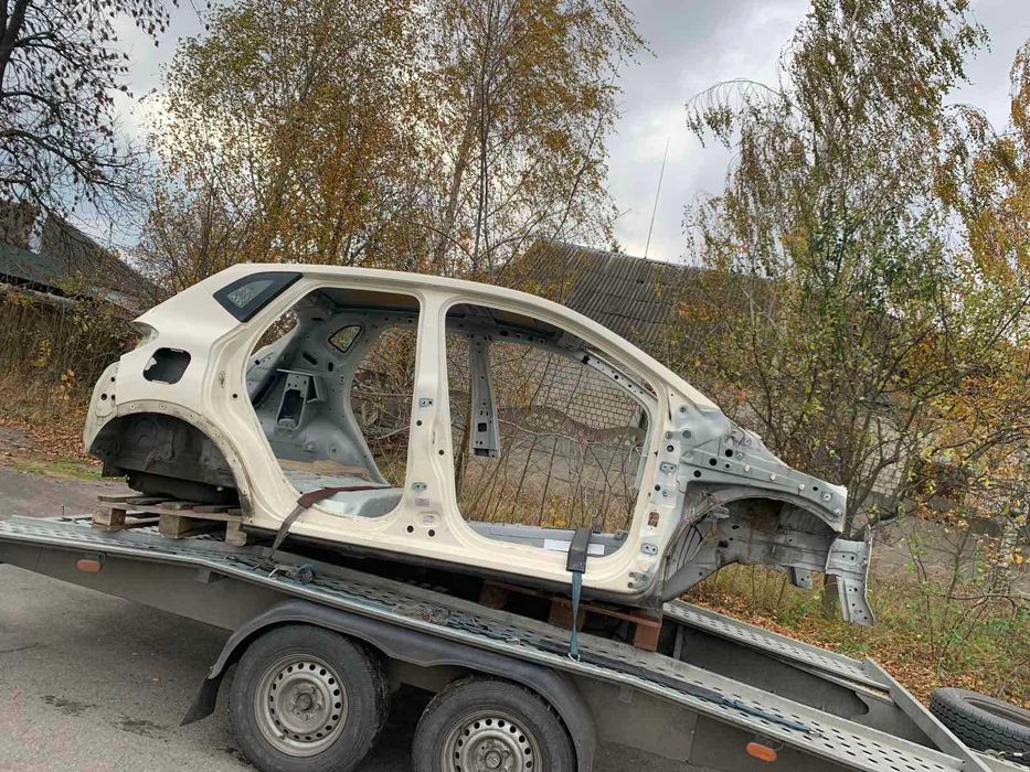 Четвертини передні/задні,підкрилки поріг Renault Capture Рено Каптюр