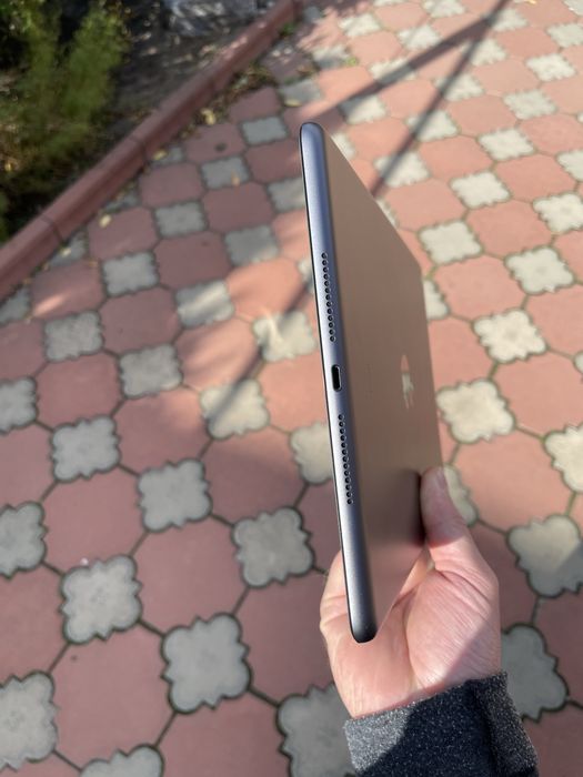 Продам Ipad 9 gen 64 gb Wifi