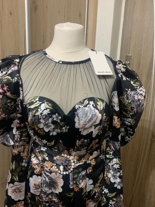 Sukienka mini z bufkami