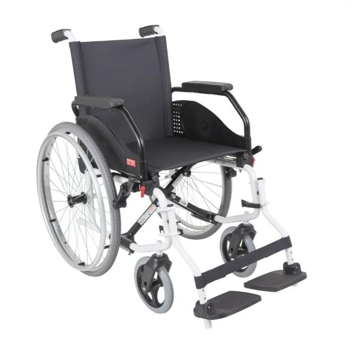 Cadeira de rodas orthos semi nova