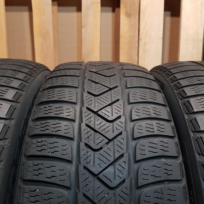 Pirelli Sottozero 3 215/55/17 Шини Зимові (4шт) з Європи б/в Р17 компл