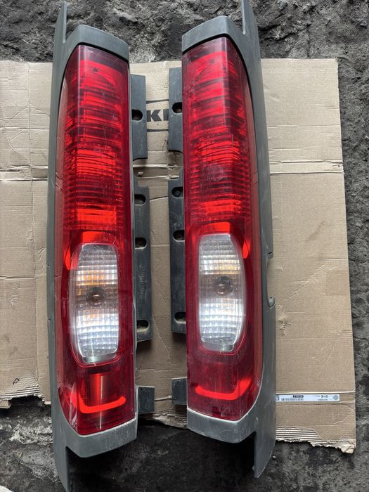 Задні ліхтарі Рено Трафік, Опель Віваро