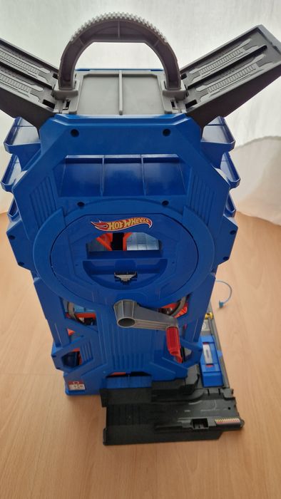 Mega Garagem Hotwheels