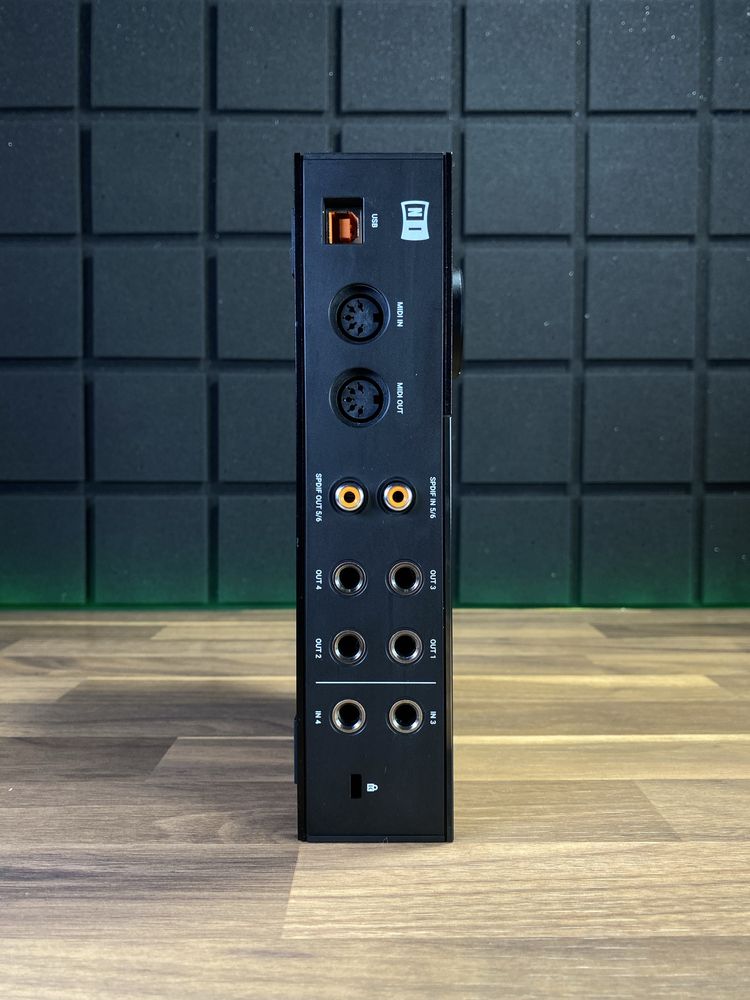 NI Komplete Audio 6 MK2