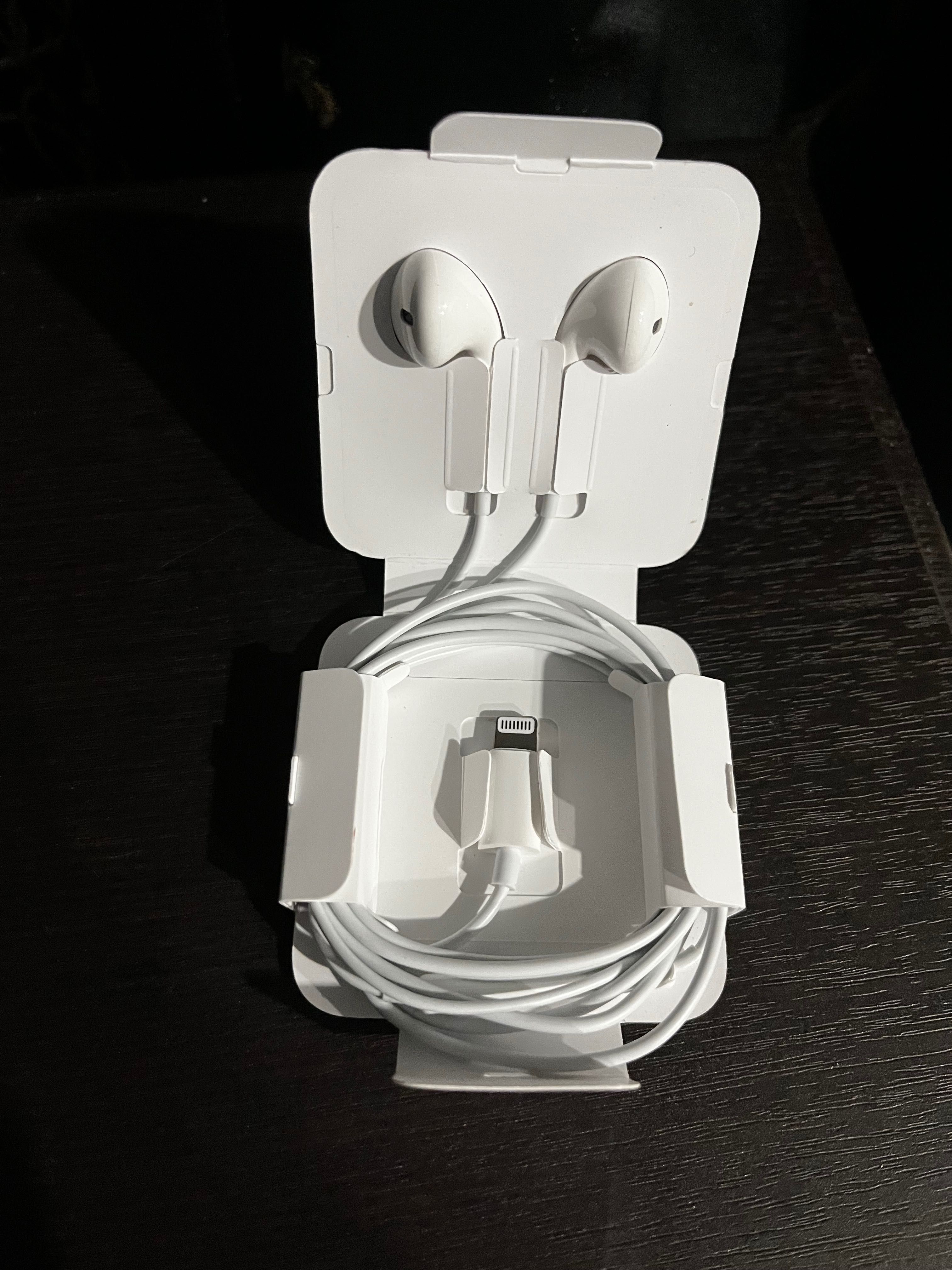 Наушники Apple EarPods with Lightning A1748 Orig/New
