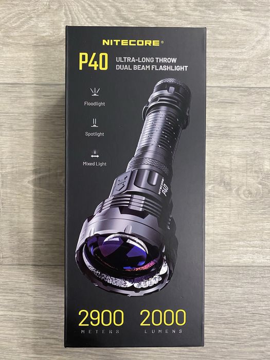 Лазерний ліхтар Nitecore P40 з акумулятором, ширококутний прожектор