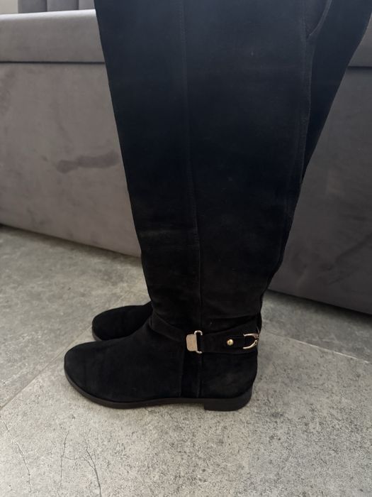 Замшеві зимові чоботи