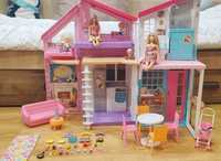 Domek dla lalek i akcesoria/ Barbie