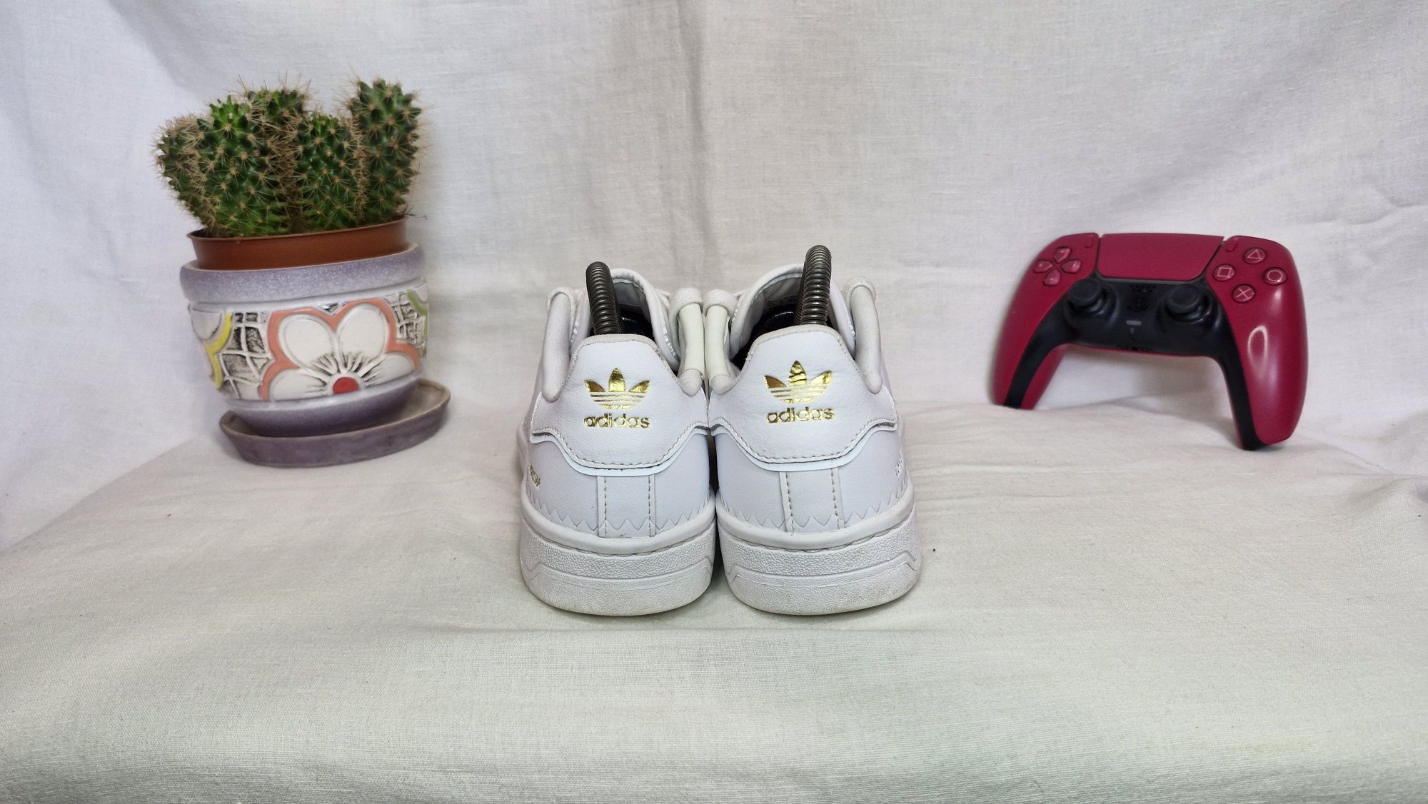 Жіночі кросівки Adidas Superstar.Розмір 36.5
