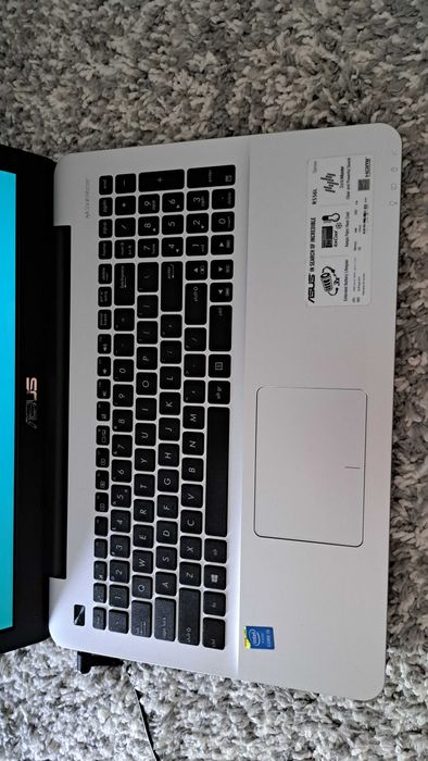 Laptop ASUS R556LA-XO2470T