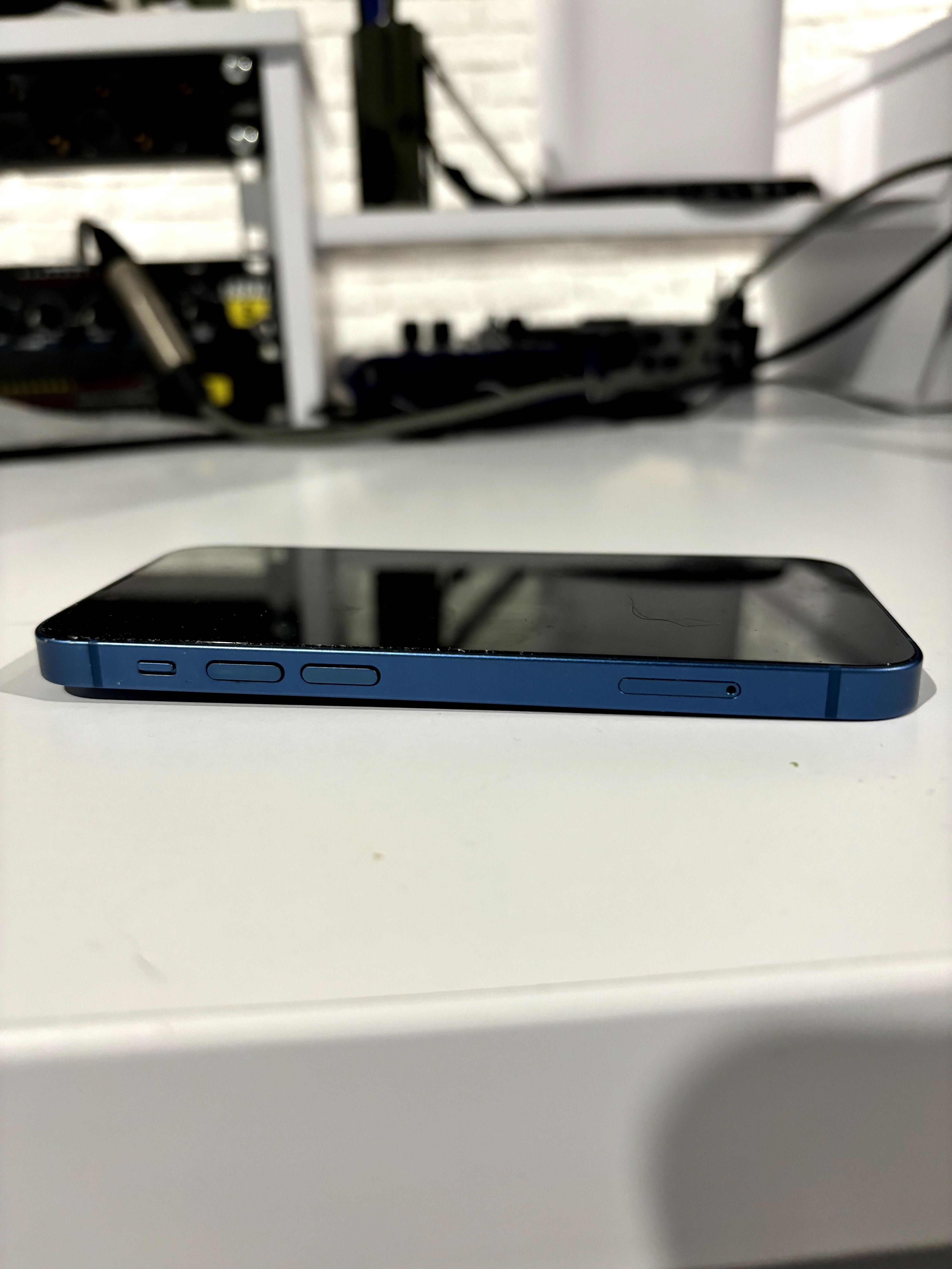 Продам iPhone 13 Mini Blue 256 GB Б/В