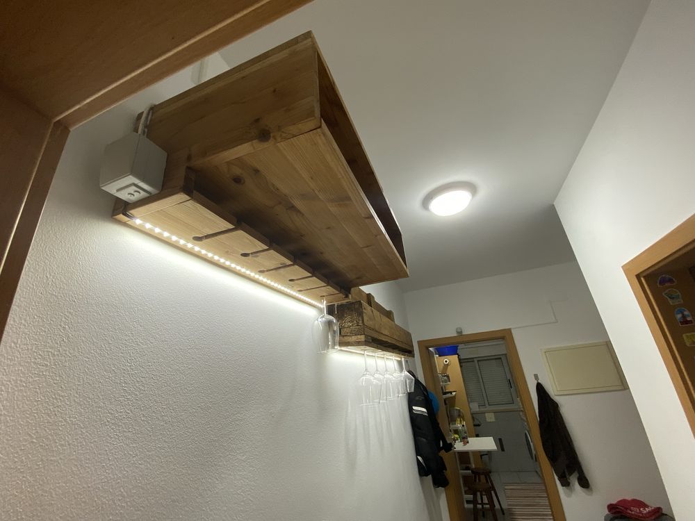 Adega rustica de parede com iluminação Led