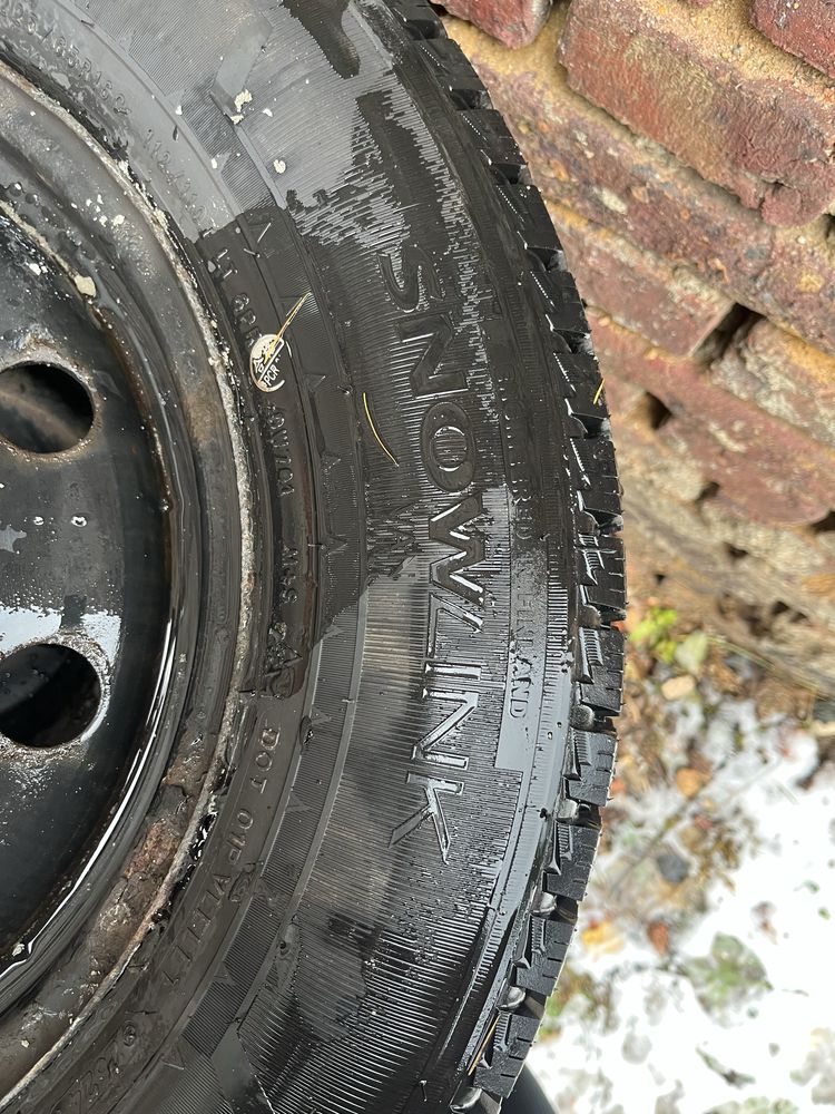 Oferta sprzedaży opon zimowych Diamondebac 225/65R16C z felgam