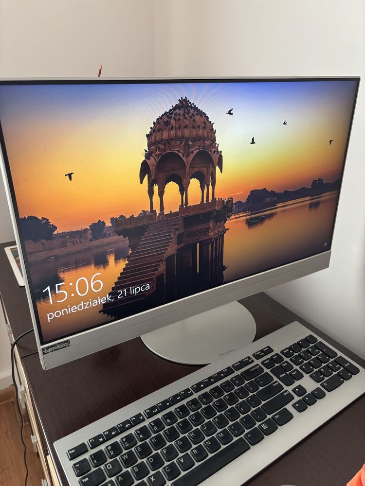 komputer All in One Lenovo IdeaCentre Pentium, 4GB, 1TB