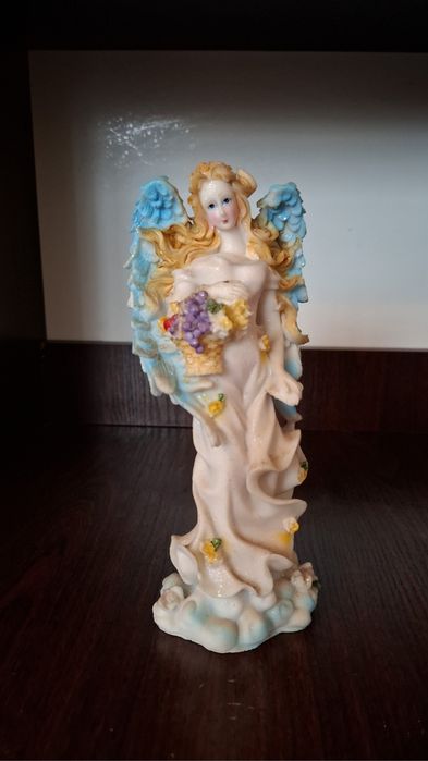 Статуетка ангела