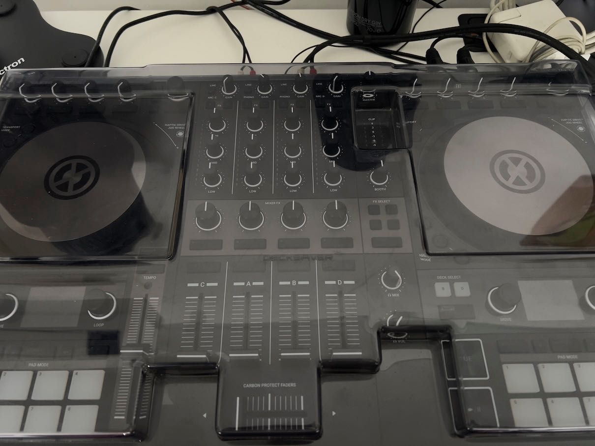 Traktor Kontrol S4 MK3 da Native Instruments