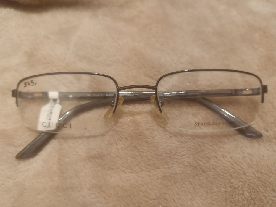 Nowe oprawki okularowe Gucci
