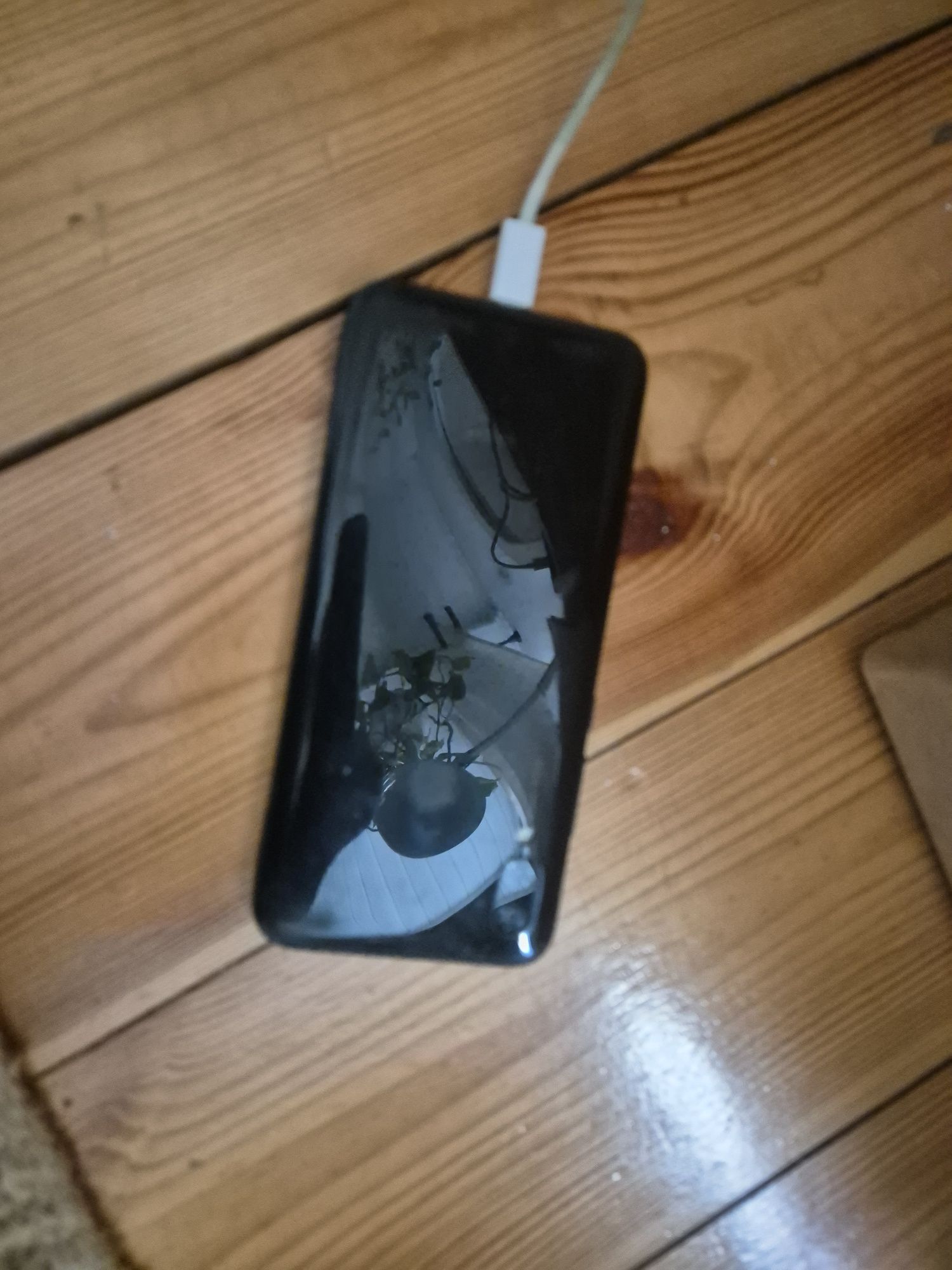 Redmi 7 na części.