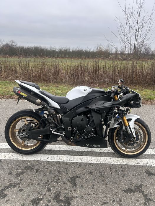 Yamaha R1 RN22 Lift Akrapovic quickshifter „06/2014r”