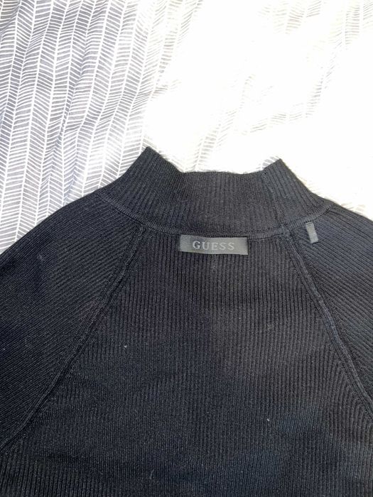 uess sweter damski kolor czarny lekki z półgolfem, M