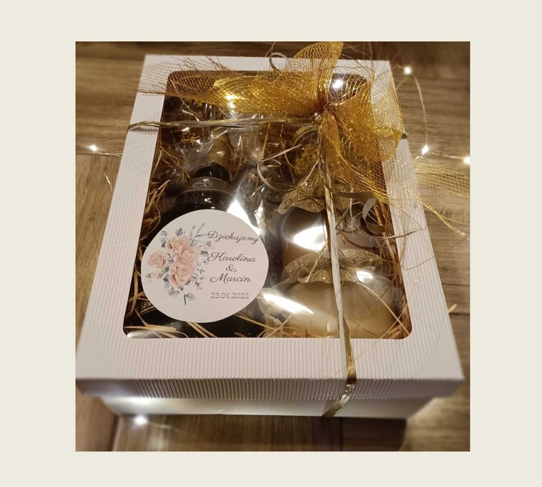 Prezent na święta podziękowania dla rodziców zestaw miodowy kosz box