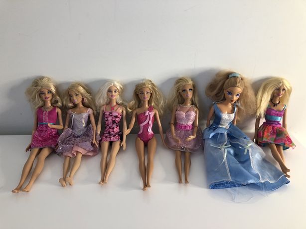 Bonecas diversas. Barbies, cinderela e outras