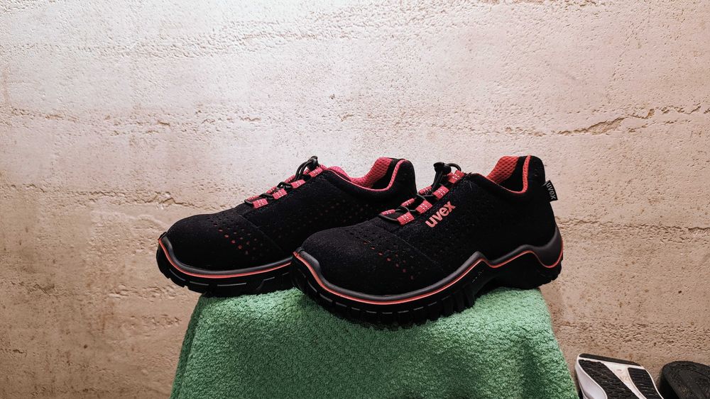 Buty robocze UVEX MOTION STYLE r.37 nowe stan idealny