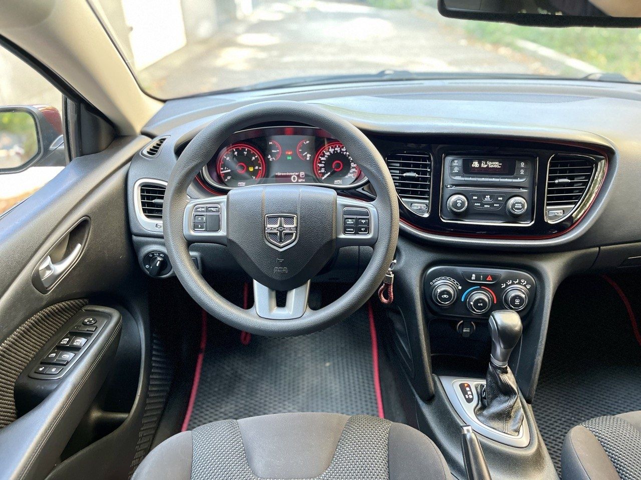 Dodge Dart SE 2.0 л