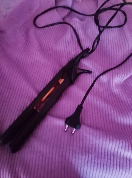 Alisador de cabelo pouco usado