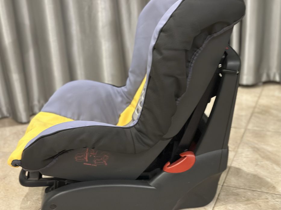 Автокрісло Britax Romer King